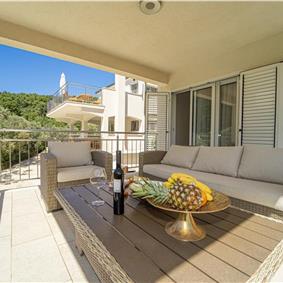 6 Bedroom Beachfront Villa with Heated Pool near Vela Luka on Korcula Island, Sleep 12
